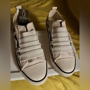 Star Wars Converse PoZu Sneakers Size 41.